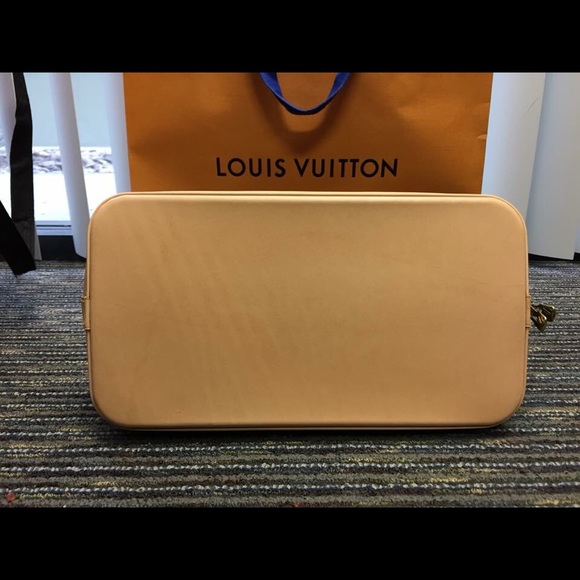 Authentic Louis Vuitton Monogram Alma PM - Picture 2 of 8